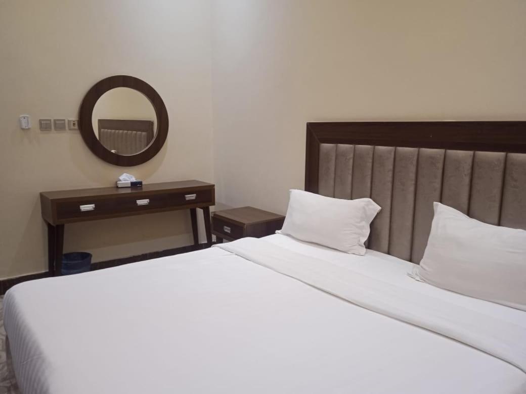 Quiet Rooms 7 Рияд Екстериор снимка