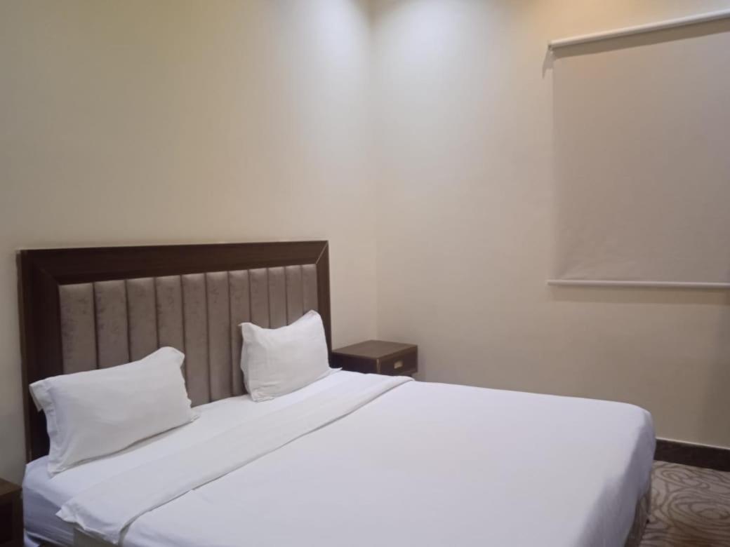 Quiet Rooms 7 Рияд Екстериор снимка