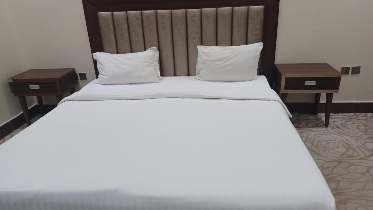 Quiet Rooms 7 Рияд Екстериор снимка